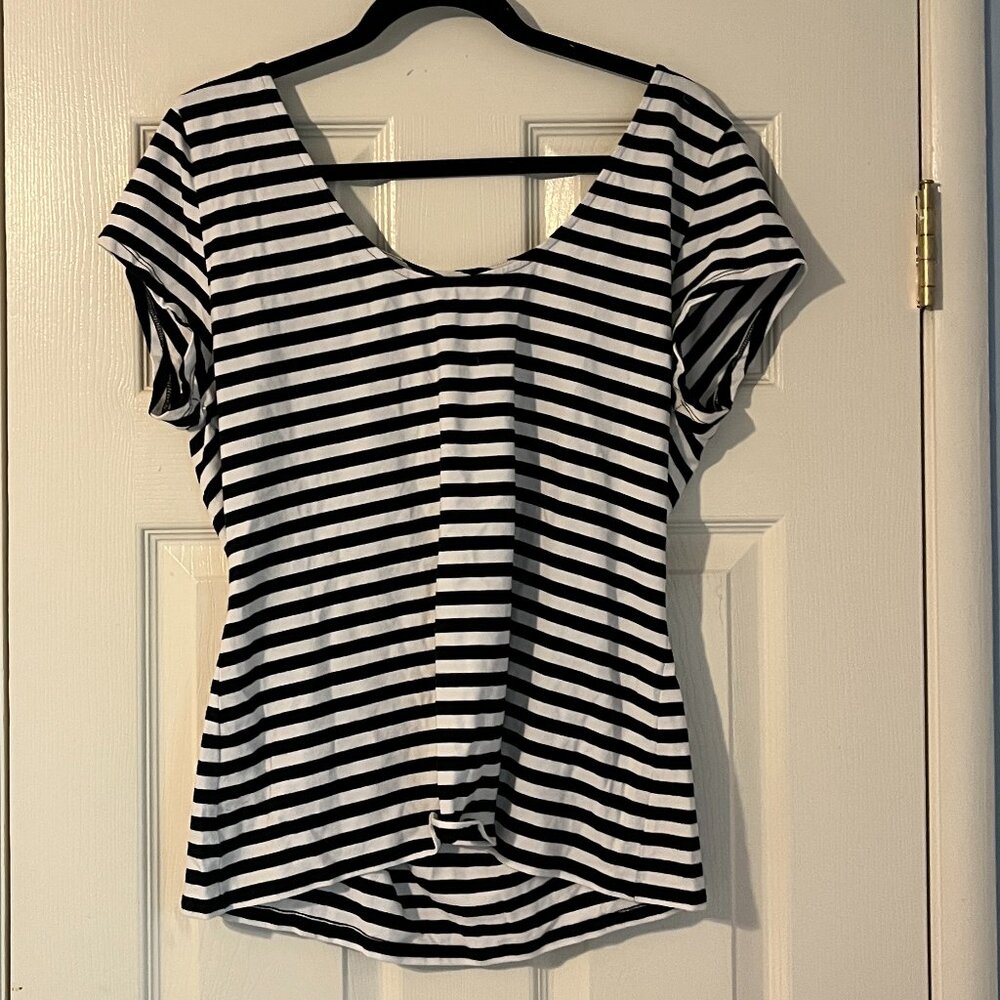 White House Black Market White & Black Striped Short Sleeve - Picture 2 of 3